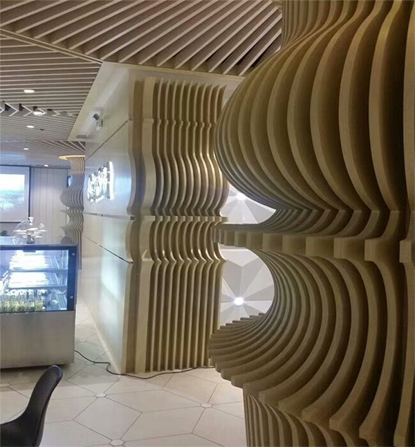 弧形鋁方通吊頂